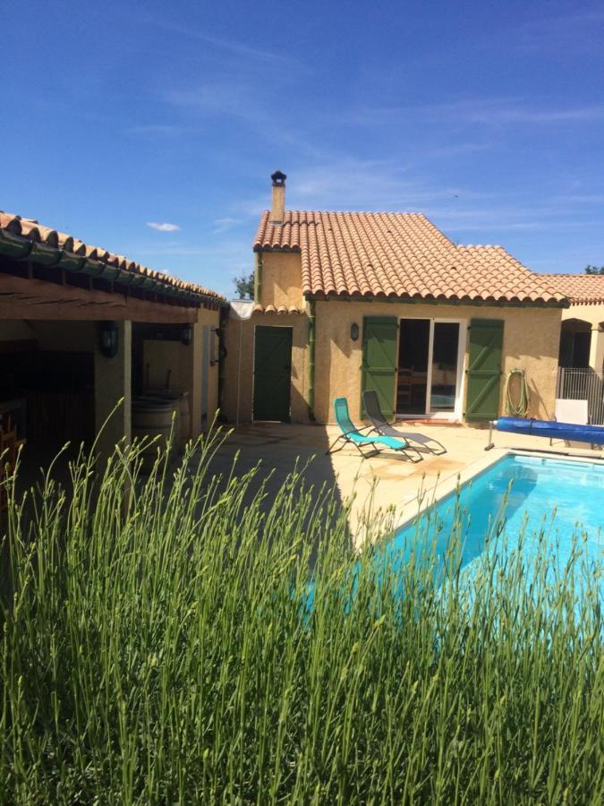 Gite Le Chalet Des Milles Et Un Chemins Castelnou Exterior foto